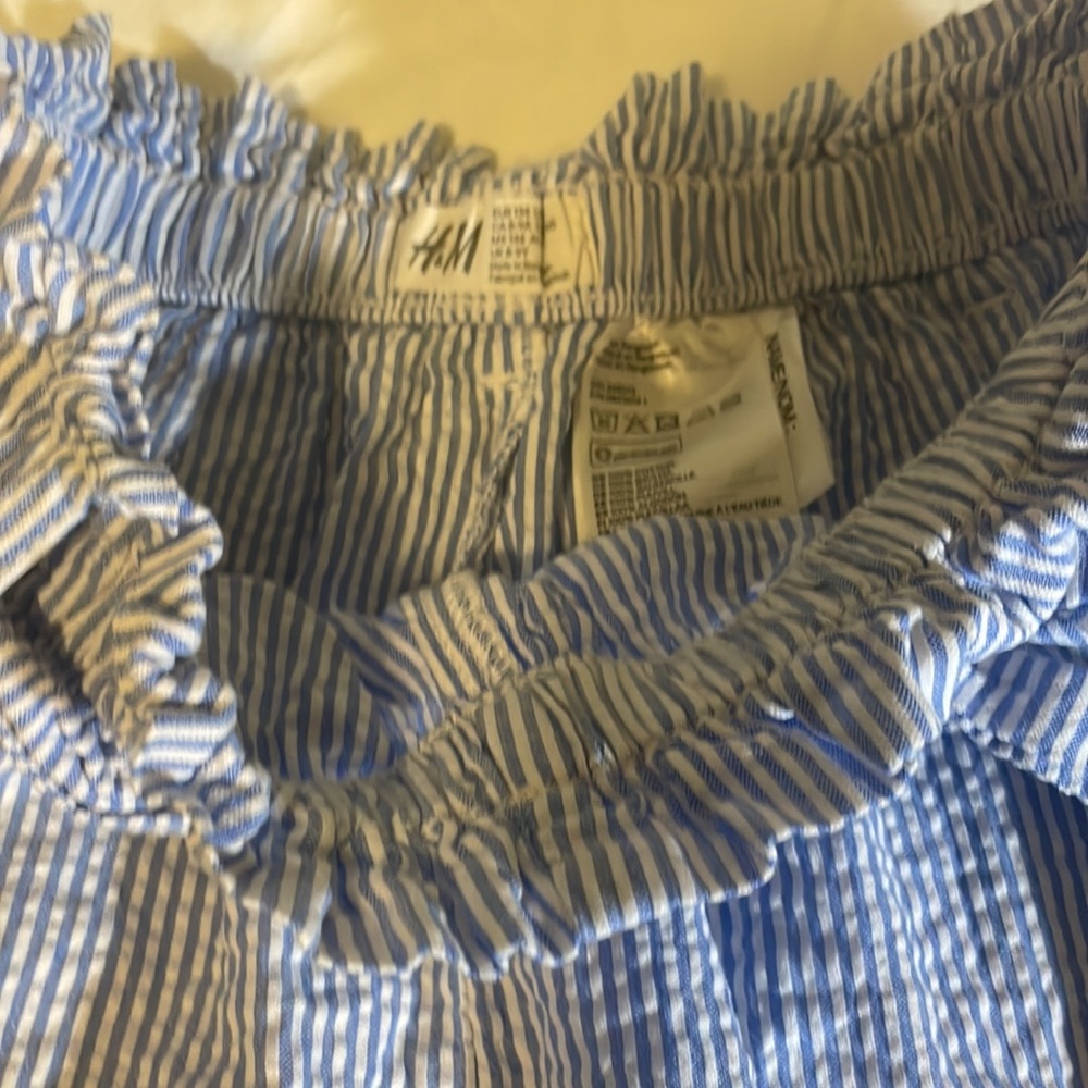 Size 8-9y - Picture 2 of 2